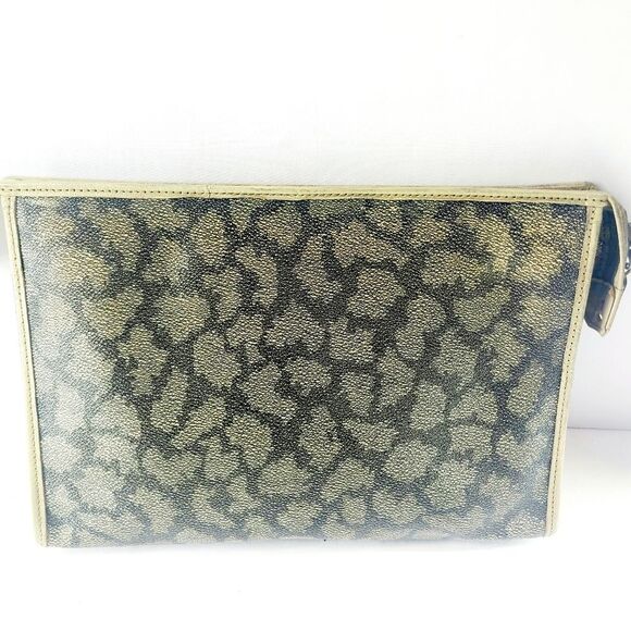Yves Saint Laurent Leather Clutch Bag - Picture 3 of 6